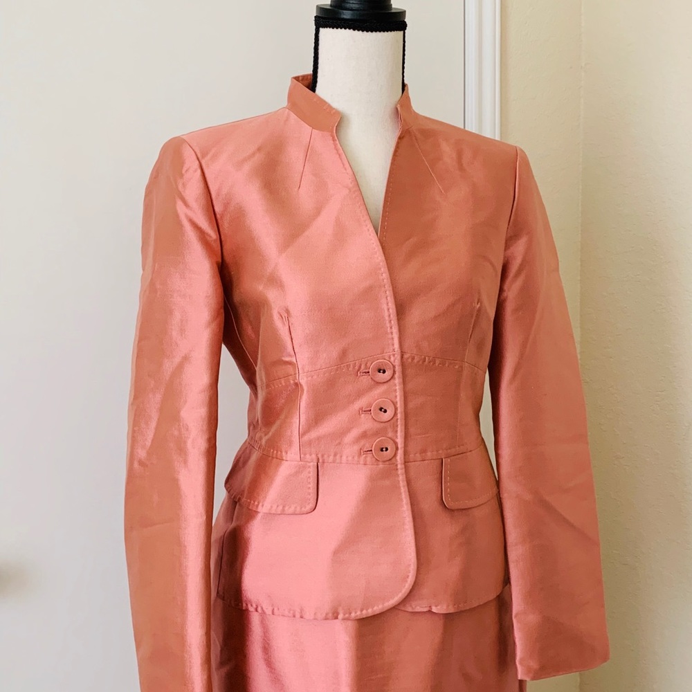 SALE ! Anne Klein 8p Skirt Suit! Shiny Coral